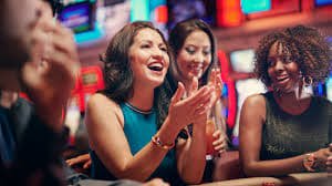 Filipino player using phbhet Analysis on mobile to review basketball and sports betting trends